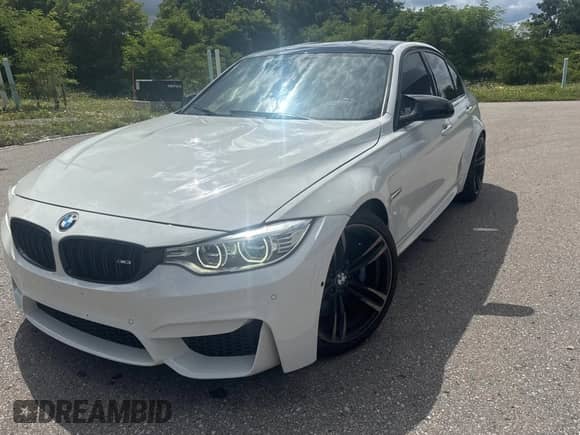 2015 BMW M3 z VIN WBS3C9C58FP804958, wystawiony jako Copart lot #70424075 z przebiegiem 118 820 mil mil oraz Szkoda całkowita • Salvage title. Historia ofert i sprzedaży dostępna na DreamBid. Obrazek 2.