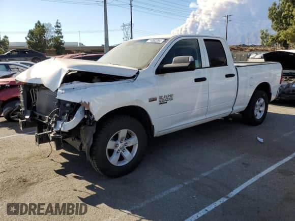 2023 Ram 1500 Tradesman z VIN 1C6RR7FTXPS588759, wystawiony jako Copart lot #71082284 z przebiegiem 31 945 mil mil oraz Szkoda całkowita • Salvage title. Historia ofert i sprzedaży dostępna na DreamBid. Obrazek 1.