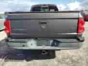 2005 Dodge Dakota z VIN 1D7HW22N35S220711, wystawiony jako Copart lot #81703275 z przebiegiem 124 156 mil mil oraz Szkoda całkowita • Salvage title. Historia ofert i sprzedaży dostępna na DreamBid. Obrazek 6.