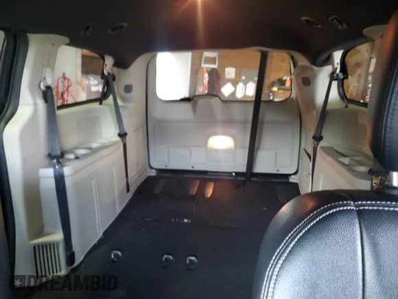 2017 Dodge Grand Caravan SXT z VIN 2C4RDGCG8HR617581, wystawiony jako Copart lot #81887425 z przebiegiem 133 094 mil mil oraz Szkoda całkowita • Salvage title. Historia ofert i sprzedaży dostępna na DreamBid. Obrazek 10.