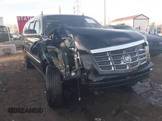 2011 Cadillac Escalade ESV Premium z VIN 1GYS4JEFXBR329720, wystawiony jako IAAI lot #41797908 z przebiegiem 142 899 mil mil oraz . Historia ofert i sprzedaży dostępna na DreamBid. Obrazek 1.