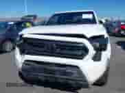 2024 Toyota Tacoma TRD Off Road с VIN 3TMLB5JN5RM057125, выставлен на аукционе IAAI как лот 43274488 с пробегом 22 542 миль миль и . История ставок и продаж доступна на DreamBid. Изображение 12.