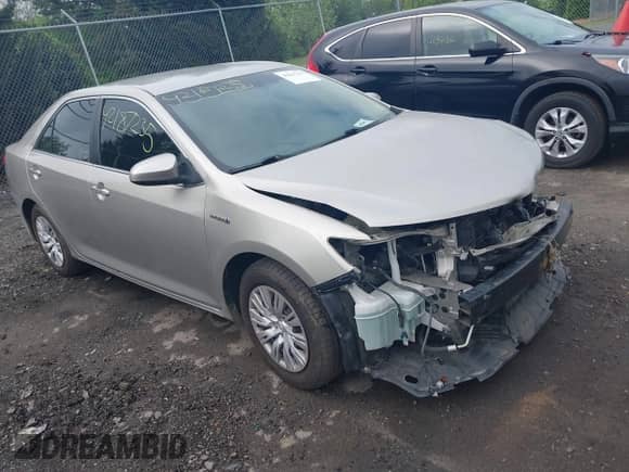 2013 Toyota Camry LE z VIN 4T1BD1FK2DU090421, wystawiony jako IAAI lot #42187235 z przebiegiem 145 899 mil mil oraz . Historia ofert i sprzedaży dostępna na DreamBid. Obrazek 1.