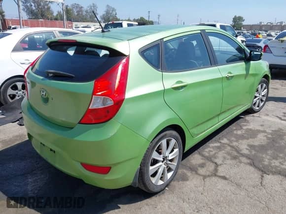 2013 Hyundai Accent SE с VIN KMHCU5AE0DU103390, выставлен на аукционе IAAI как лот 43010256 с пробегом 95 419 миль миль и . История ставок и продаж доступна на DreamBid. Изображение 4.