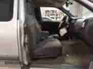 2005 Chevrolet Colorado LS Z85 z VIN 1GCCS196058264963, wystawiony jako IAAI lot #41189683 z przebiegiem 99 385 mil mil oraz . Historia ofert i sprzedaży dostępna na DreamBid. Obrazek 5.