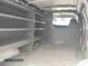 2006 Chevrolet Express Cargo z VIN 1GCGG25V661156458, wystawiony jako IAAI lot #42002682 z przebiegiem Nie podano mil oraz . Historia ofert i sprzedaży dostępna na DreamBid. Obrazek 8.