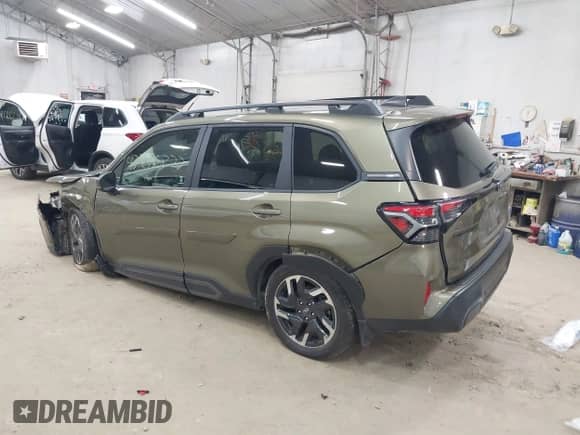 2025 Subaru Forester Limited с VIN JF2SLDRC0SH448510, выставлен на аукционе IAAI как лот 43276377 с пробегом 9 065 миль миль и . История ставок и продаж доступна на DreamBid. Изображение 3.