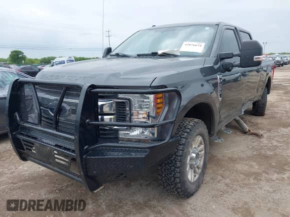 2018 Ford F-250 XL с VIN 1FT7W2B61JEC99951, выставлен на аукционе IAAI как лот 42076634 с пробегом 107 900 миль миль и . История ставок и продаж доступна на DreamBid. Изображение 17.