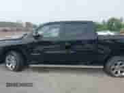 2022 Ram 1500 Big Horn z VIN 1C6RRFFG9NN400564, wystawiony jako IAAI lot #42364826 z przebiegiem 18 618 mil mil oraz . Historia ofert i sprzedaży dostępna na DreamBid. Obrazek 15.