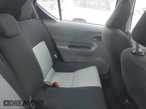 2013 Toyota Prius One z VIN JTDKDTB35D1049040, wystawiony jako IAAI lot #43130782 z przebiegiem 96 170 mil mil oraz . Historia ofert i sprzedaży dostępna na DreamBid. Obrazek 8.