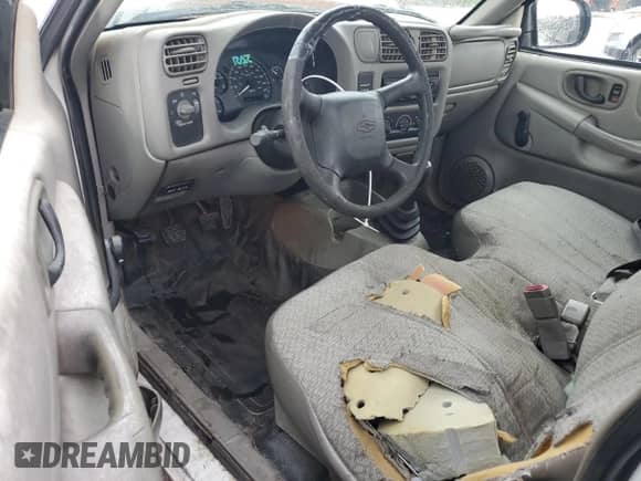 2000 Chevrolet S-10 with VIN 1GCCS1443YK181718, listed as a Copart auction lot 59185655 with 178,249 mi miles and Clean title. Bid and sale history available at DreamBid. Image 8.