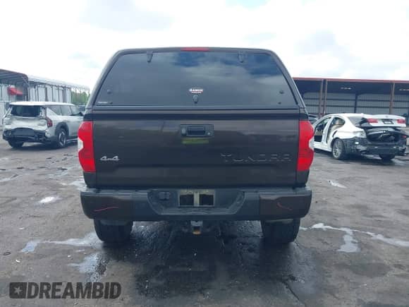 2019 Toyota Tundra SR5 с VIN 5TFAY5F18KX778258, выставлен на аукционе IAAI как лот 41904853 с пробегом 55 214 миль миль и . История ставок и продаж доступна на DreamBid. Изображение 16.