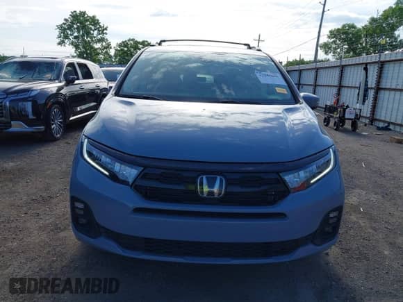 2025 Honda Odyssey Touring с VIN 5FNRL6H86SB003646, выставлен на аукционе IAAI как лот 42235650 с пробегом 4 385 миль миль и . История ставок и продаж доступна на DreamBid. Изображение 12.