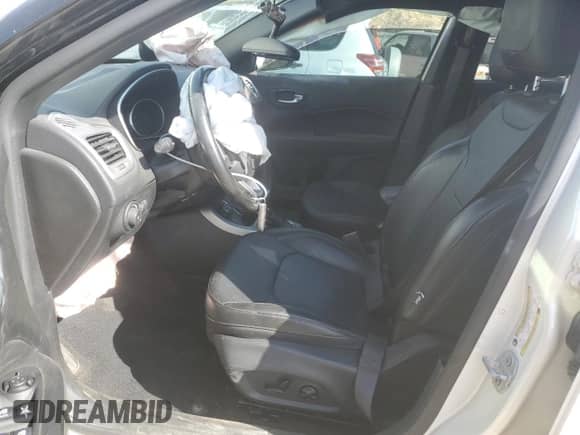 2020 Jeep Compass Limited with VIN 3C4NJDCB4LT157822, listed as a Copart auction lot 84813165 with Not provided miles and Salvage title. Bid and sale history available at DreamBid. Image 7.