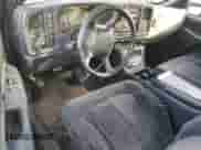 2000 Chevrolet Silverado 2500 LS z VIN 1GCGK29U1YE289916, wystawiony jako Copart lot #43776895 z przebiegiem 195 621 mil mil oraz Szkoda całkowita • Salvage title. Historia ofert i sprzedaży dostępna na DreamBid. Obrazek 8.
