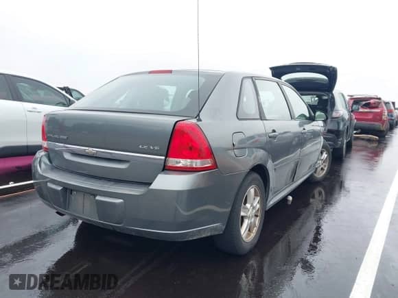 2005 Chevrolet Malibu Maxx LS z VIN 1G1ZT62825F186030, wystawiony jako IAAI lot #42941726 z przebiegiem 220 336 mil mil oraz . Historia ofert i sprzedaży dostępna na DreamBid. Obrazek 4.