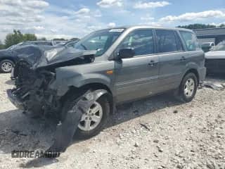 2007 Honda Pilot LX с VIN 5FNYF28197B042138, выставлен на аукционе Copart как лот 70295105 с пробегом 191 343 миль миль и Списание • Salvage title. История ставок и продаж доступна на DreamBid. Изображение 1.