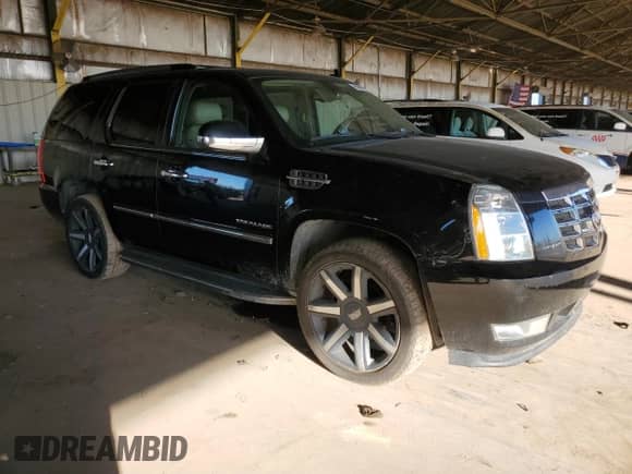 2010 Cadillac Escalade Luxury with VIN 1GYUKBEFXAR180731, listed as a Copart auction lot 86894125 with 173,018 mi miles and Clean title. Bid and sale history available at DreamBid. Image 4.