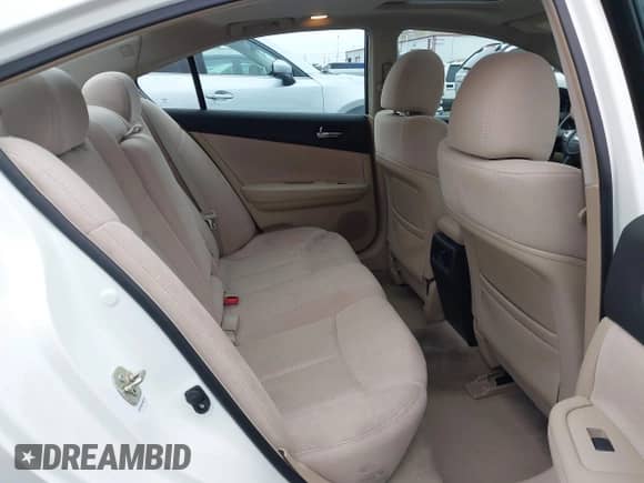 2013 Nissan Maxima SV z VIN 1N4AA5AP2DC821279, wystawiony jako IAAI lot #42767993 z przebiegiem 61 599 mil mil oraz . Historia ofert i sprzedaży dostępna na DreamBid. Obrazek 8.