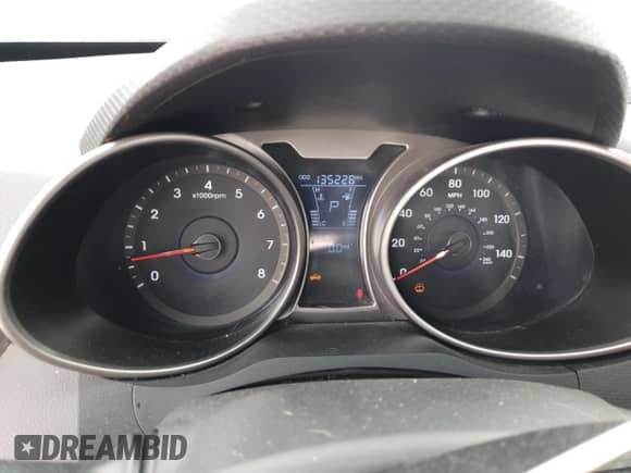 2014 Hyundai Veloster z VIN KMHTC6AD0EU216273, wystawiony jako Copart lot #71863895 z przebiegiem 135 228 mil mil oraz Czysty tytuł • Clean title. Historia ofert i sprzedaży dostępna na DreamBid. Obrazek 9.