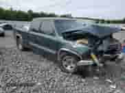 2003 GMC Sierra 1500 z VIN 2GTEC19V131405293, wystawiony jako Copart lot #72332904 z przebiegiem 71 168 mil mil oraz Szkoda całkowita • Salvage title. Historia ofert i sprzedaży dostępna na DreamBid. Obrazek 4.