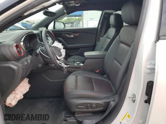 2023 Chevrolet Blazer RS z VIN 3GNKBERS4PS150501, wystawiony jako Copart lot #62901525 z przebiegiem 18 524 mil mil oraz Szkoda całkowita • Salvage title. Historia ofert i sprzedaży dostępna na DreamBid. Obrazek 7.