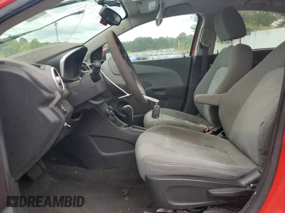 2017 Chevrolet Sonic LS с VIN 1G1JB5SH5H4135986, выставлен на аукционе Copart как лот 84257255 с пробегом 192 655 миль миль и Чистый • Clean title. История ставок и продаж доступна на DreamBid. Изображение 7.