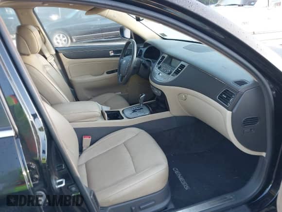 2009 Hyundai Genesis with VIN KMHGC46E69U041038, listed as a IAAI auction lot 42814164 with 159,407 mi miles and . Bid and sale history available at DreamBid. Image 5.