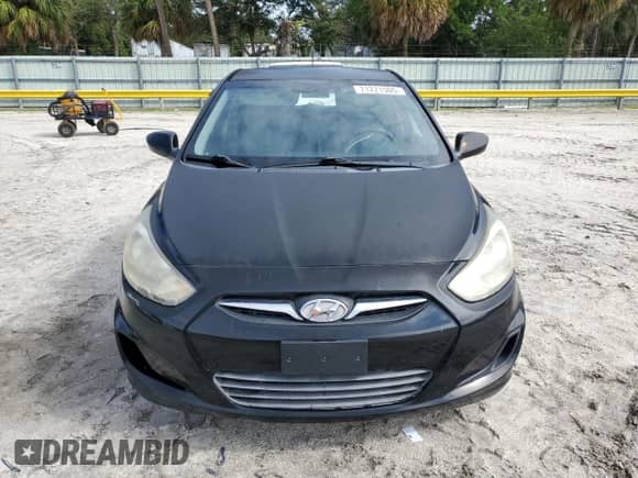 2012 Hyundai Accent GS z VIN KMHCT5AE2CU007665, wystawiony jako Copart lot #71221505 z przebiegiem 149 355 mil mil oraz Nie do naprawy • Non repairable. Historia ofert i sprzedaży dostępna na DreamBid. Obrazek 5.