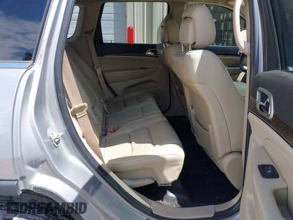 2017 Jeep Grand Cherokee Limited with VIN 1C4RJEBG4HC765329, listed as a IAAI auction lot 42008297 with 194,607 mi miles and . Bid and sale history available at DreamBid. Image 8.