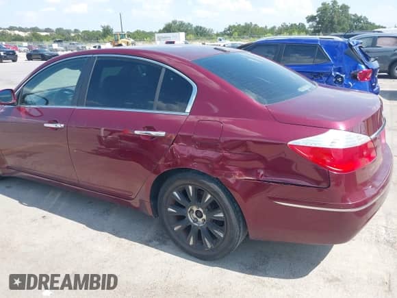 2009 Hyundai Genesis с VIN KMHGC46E29U028786, выставлен на аукционе IAAI как лот 42999496 с пробегом 287 496 миль миль и . История ставок и продаж доступна на DreamBid. Изображение 12.
