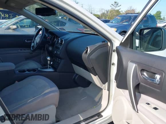 2010 Nissan Rogue S with VIN JN8AS5MV3AW111100, listed as a IAAI auction lot 43124793 with 118,381 mi miles and . Bid and sale history available at DreamBid. Image 5.