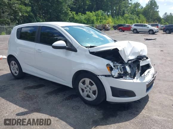 2016 Chevrolet Sonic LS с VIN 1G1JA6SH1G4101986, выставлен на аукционе IAAI как лот 42557864 с пробегом 122 792 миль миль и . История ставок и продаж доступна на DreamBid. Изображение 1.