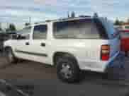 2000 Chevrolet Suburban LT z VIN 3GNEC16T5YG189571, wystawiony jako Copart lot #77704644 z przebiegiem 280 021 mil mil oraz Czysty tytuł • Clean title. Historia ofert i sprzedaży dostępna na DreamBid. Obrazek 2.
