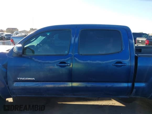 2007 Toyota Tacoma PreRunner z VIN 5TEKU72N37Z438357, wystawiony jako IAAI lot #43549022 z przebiegiem 185 868 mil mil oraz . Historia ofert i sprzedaży dostępna na DreamBid. Obrazek 15.