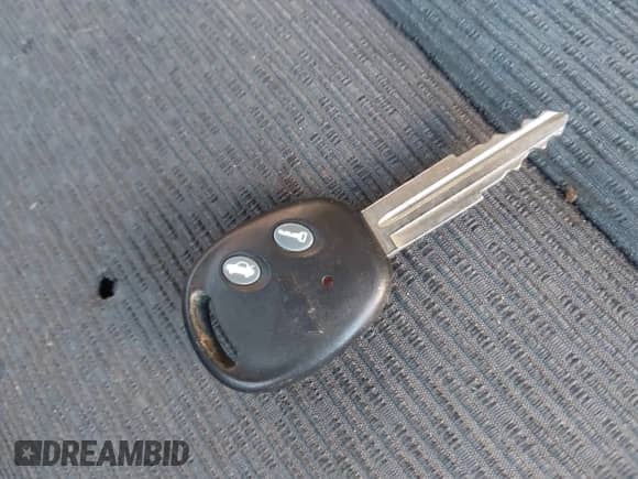 2007 Chevrolet Aveo LT z VIN KL1TG56677B065239, wystawiony jako IAAI lot #43537760 z przebiegiem Nie podano mil oraz . Historia ofert i sprzedaży dostępna na DreamBid. Obrazek 11.