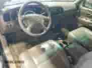2001 Toyota Tundra Limited z VIN 5TBBT48141S154805, wystawiony jako Copart lot #66225125 z przebiegiem 216 119 mil mil oraz Czysty tytuł • Clean title. Historia ofert i sprzedaży dostępna na DreamBid. Obrazek 8.