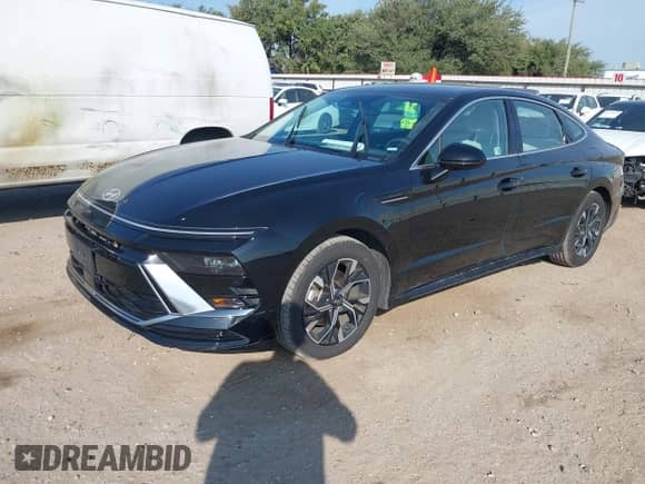 2024 Hyundai Sonata SEL с VIN KMHL64JA1RA380253, выставлен на аукционе IAAI как лот 43535964 с пробегом 34 847 миль миль и . История ставок и продаж доступна на DreamBid. Изображение 2.