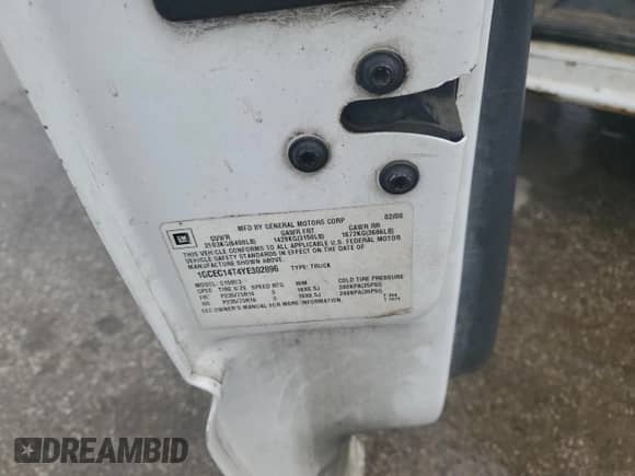 2000 Chevrolet Silverado 1500 with VIN 1GCEC14T4YE302896, listed as a Copart auction lot 55163645 with 249,672 mi miles and Salvage title. Bid and sale history available at DreamBid. Image 12.