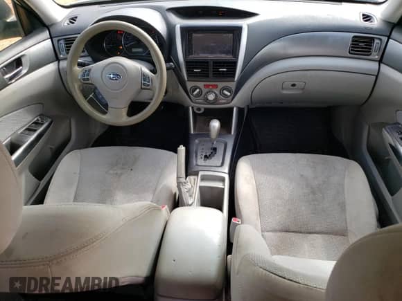 2013 Subaru Forester X Premium z VIN JF2SHADC0DH404307, wystawiony jako Copart lot #86260145 z przebiegiem 316 728 mil mil oraz Czysty tytuł • Clean title. Historia ofert i sprzedaży dostępna na DreamBid. Obrazek 8.