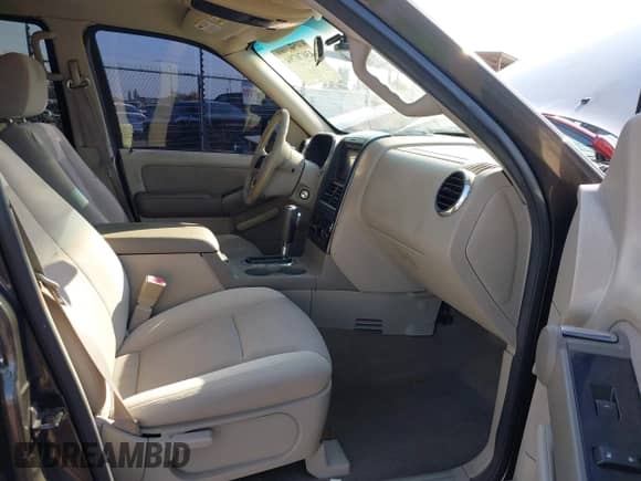 2006 Ford Explorer XLT with VIN 1FMEU63EX6UB68729, listed as a IAAI auction lot 43070794 with 171,711 mi miles and . Bid and sale history available at DreamBid. Image 5.