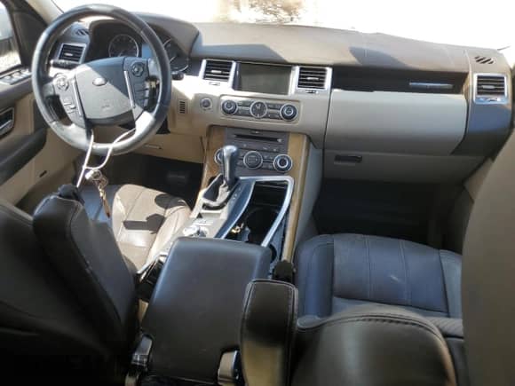 2011 Land Rover Range Rover Sport HSE Lux with VIN SALSK2D43BA700239, listed as a Copart auction lot 66467745 with Not provided miles and Salvage title. Bid and sale history available at DreamBid. Image 8.