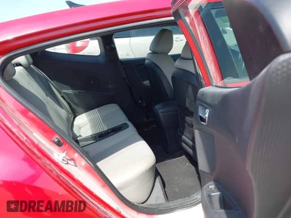 2013 Hyundai Veloster w/Black Int z VIN KMHTC6AD2DU146306, wystawiony jako IAAI lot #42943659 z przebiegiem 125 817 mil mil oraz . Historia ofert i sprzedaży dostępna na DreamBid. Obrazek 8.