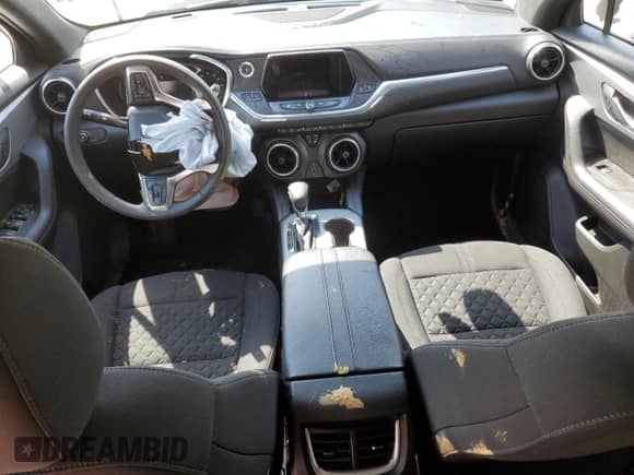 2022 Chevrolet Blazer LT z VIN 3GNKBCR44NS148847, wystawiony jako Copart lot #57308955 z przebiegiem 31 940 mil mil oraz Szkoda całkowita • Salvage title. Historia ofert i sprzedaży dostępna na DreamBid. Obrazek 8.