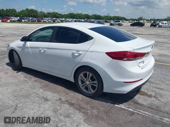 2018 Hyundai Elantra SE z VIN 5NPD74LF7JH276152, wystawiony jako IAAI lot #42682791 z przebiegiem 65 644 mil mil oraz . Historia ofert i sprzedaży dostępna na DreamBid. Obrazek 3.