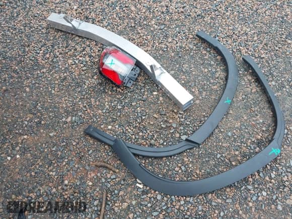 2025 Honda Pilot TrailSport with VIN 5FNYG1H66SB082138, listed as a IAAI auction lot 42352183 with 3,270 mi miles and . Bid and sale history available at DreamBid. Image 12.