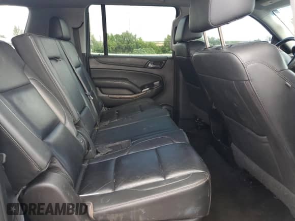 2018 Chevrolet Suburban LT z VIN 1GNSCHKC6JR102283, wystawiony jako Copart lot #85882115 z przebiegiem 128 900 mil mil oraz Szkoda całkowita • Salvage title. Historia ofert i sprzedaży dostępna na DreamBid. Obrazek 10.