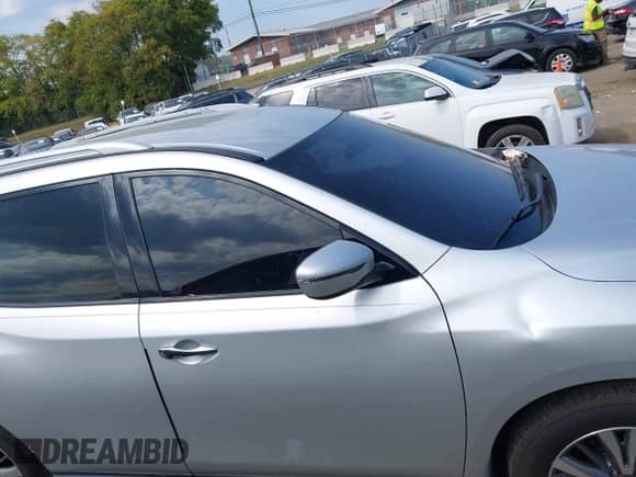 2020 Nissan Pathfinder S z VIN 5N1DR2AN6LC608892, wystawiony jako IAAI lot #43233945 z przebiegiem 132 251 mil mil oraz . Historia ofert i sprzedaży dostępna na DreamBid. Obrazek 13.