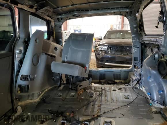 2006 Toyota Sienna XLE z VIN 5TDZA22C86S498087, wystawiony jako Copart lot #61197645 z przebiegiem Nie podano mil oraz Czysty tytuł • Clean title. Historia ofert i sprzedaży dostępna na DreamBid. Obrazek 10.