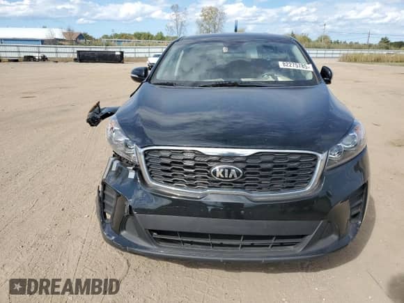 2019 Kia Sorento LX with VIN 5XYPG4A37KG575865, listed as a Copart auction lot 82275785 with 117,297 mi miles and Clean title. Bid and sale history available at DreamBid. Image 5.